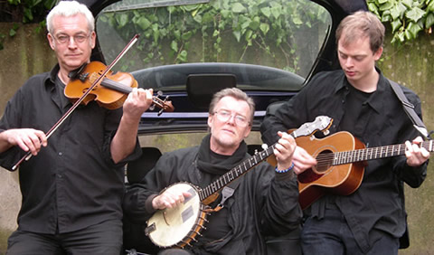 DAVE ARTHUR (banjo, guitar, melodeon, vocals) PETE COOPER (fiddle, viola, vocals) DAN STEWART (guitar, banjo) Rattle on the Stovepipe: DAVE ARTHUR (banjo, guitar, melodeon, vocals) PETE COOPER (fiddle, viola, vocals) DAN STEWART (guitar, banjo)